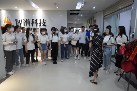 Summer practice | [digital China, itinerary] into the young entrepreneurial enterprises, deep understanding of the enterprise digital process